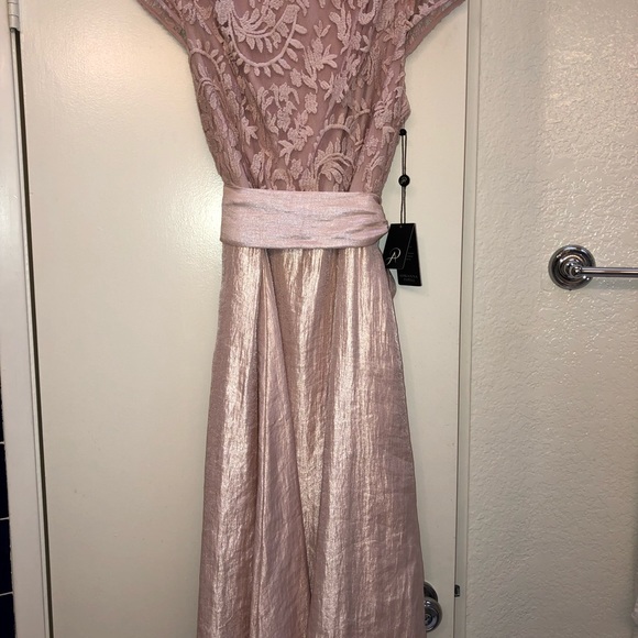 Adrianna Papell cap sleeve blush pink dress sz 12. - Picture 3 of 5